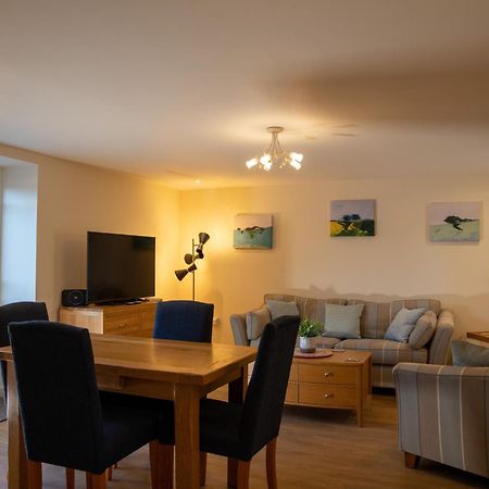 Villa Rollestone Coach House Shrewton Esterno foto