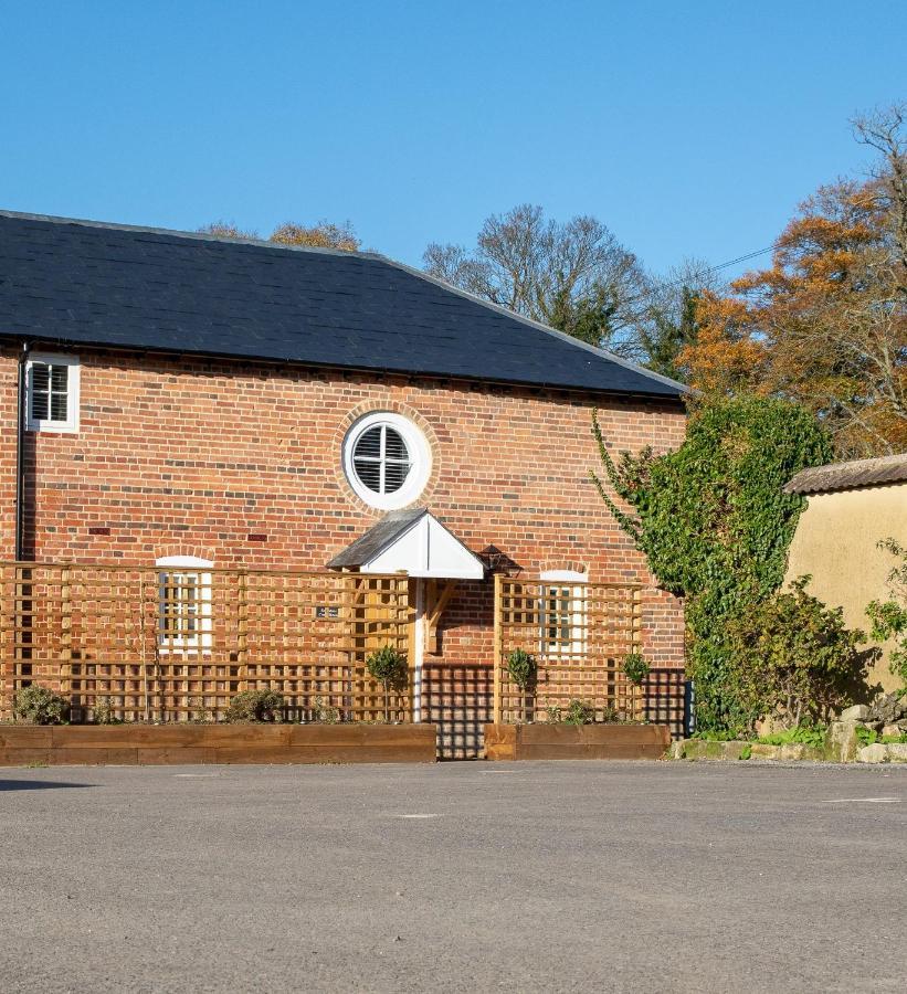 Villa Rollestone Coach House Shrewton Esterno foto