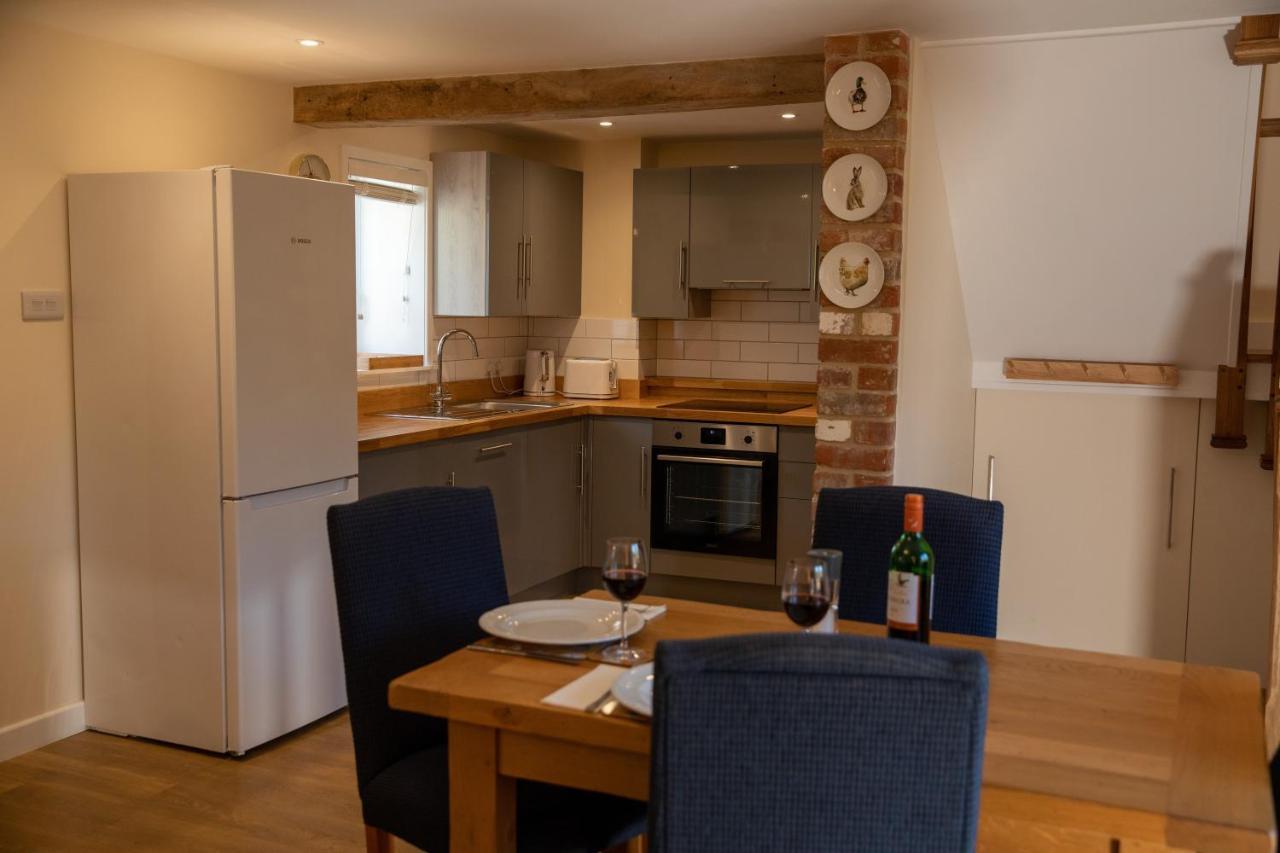 Villa Rollestone Coach House Shrewton Esterno foto