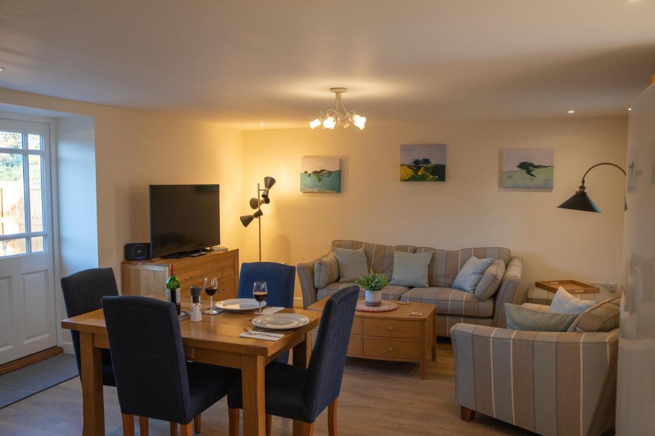 Villa Rollestone Coach House Shrewton Esterno foto